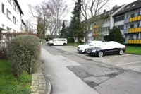 PKW-Stellplatz Zufahrt