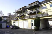 Rückansicht mit Garage