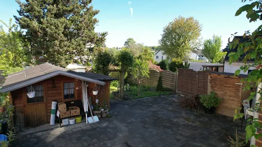 Terrasse & Gartenhaus