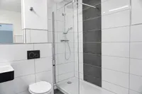 Neues Bad mit Dusche