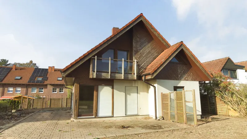 Renovierungsbedürftiges Einfamilienhaus zum günstigen Preis