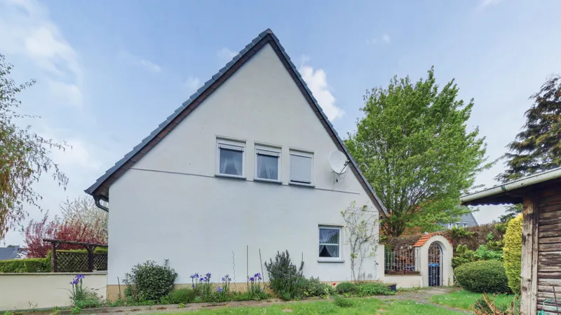 Reihenendhaus mit großem Grundstück in guter Lage von Werl