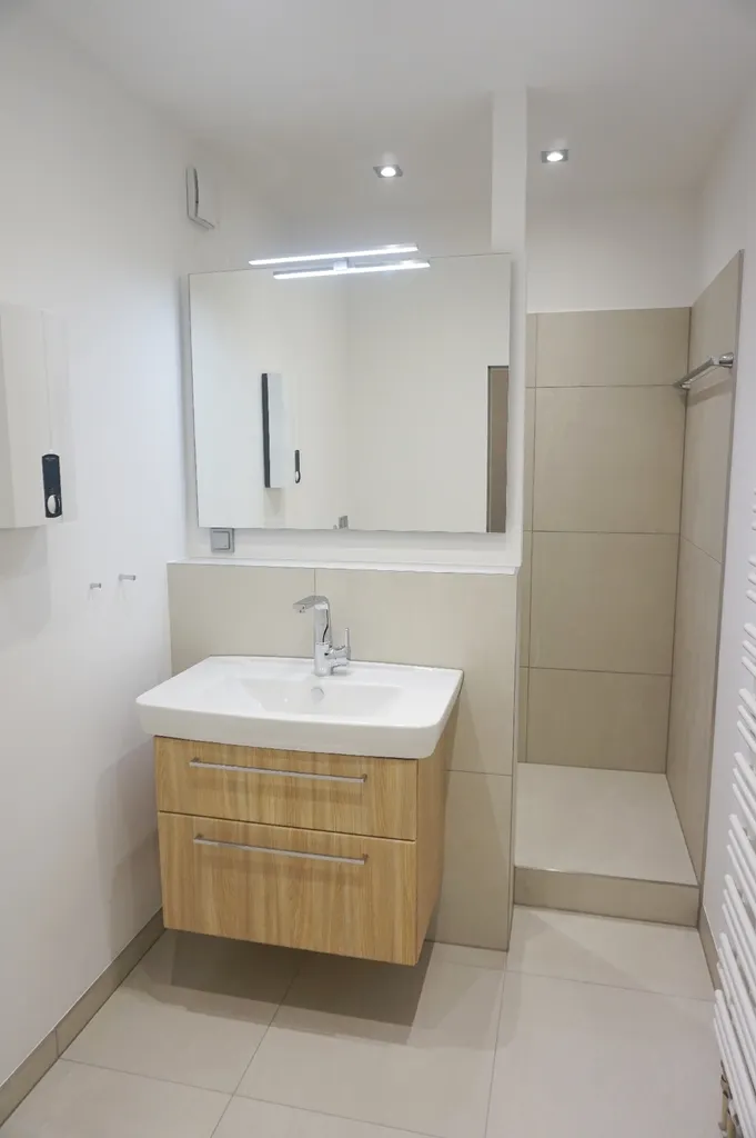 Modernsierte 3-Raum-Wohnung mit Dachterrasse! - Photo 2