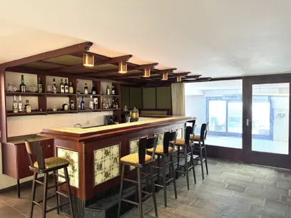 massive Kellerbar