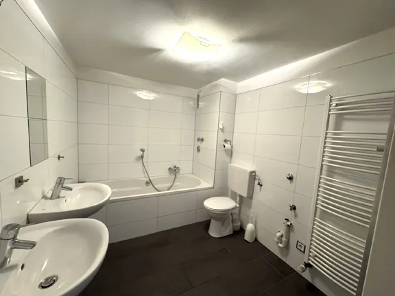 modernisiertes Badezimmer