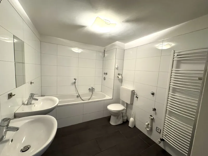 modernisiertes Badezimmer