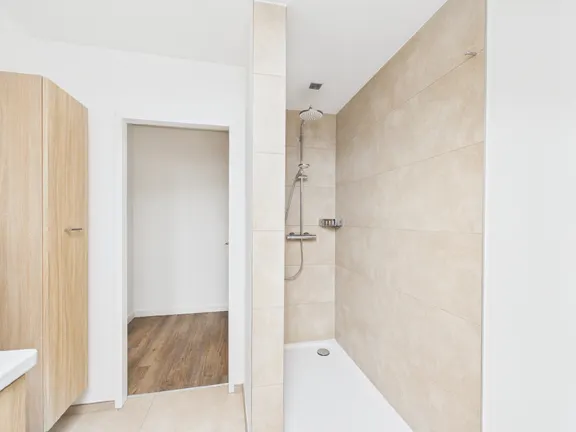 ...bodengleicher Dusche