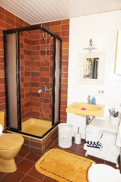 zusätzliches Duschbad