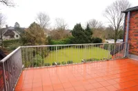 mit Zugang zum großen Balkon