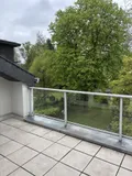 und Balkon