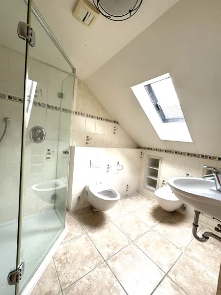 zusätzliches Duschbad