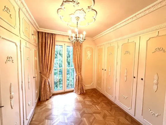 ...mit Ankleidebereich