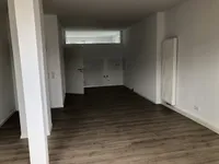 Wohnzimmer mit Küchenbereich