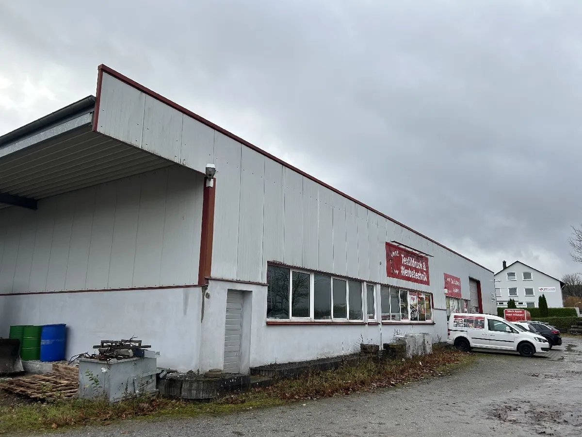 Halle 550 m² erweiterbar auf 725 m²