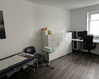 Behandlung/Büro