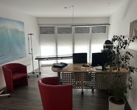 Behandlung/Büro