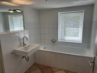 Badezimmer mit Wanne