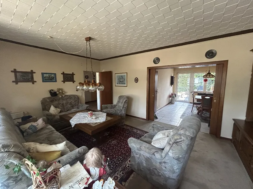 Wohnzimmer Blick ins Esszimmer