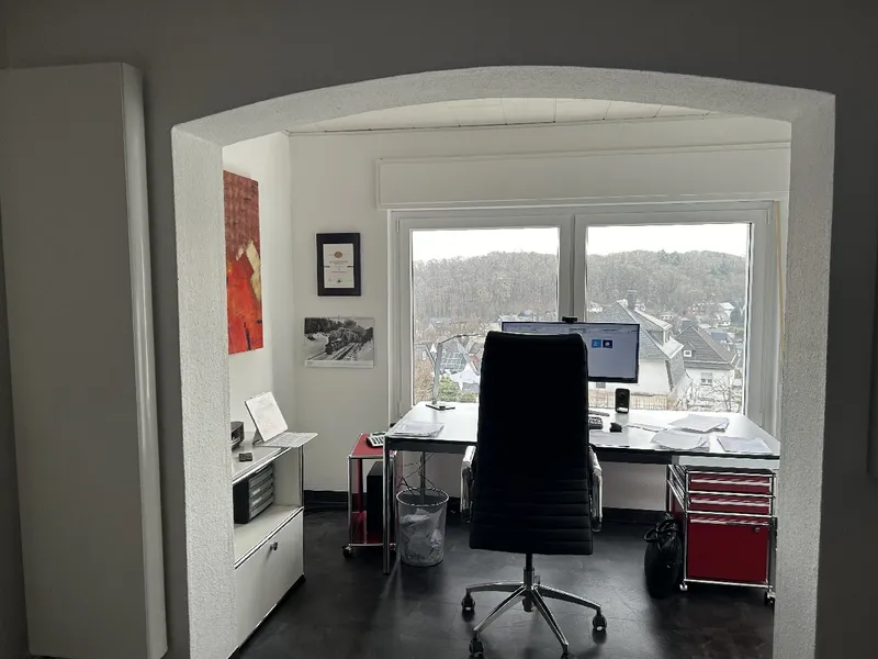 Zimmer EG derzeit Büronutzung