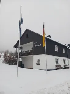 Giebelansicht im Winter