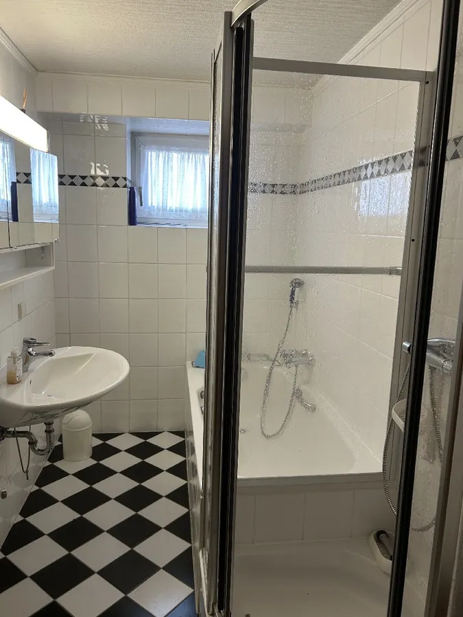 Badezimmer EG