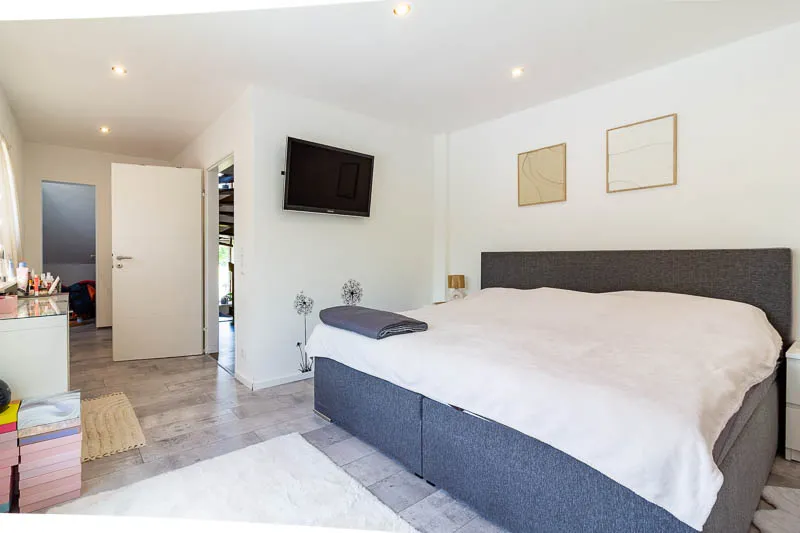 Ruhiger Rückzugsort mit großzügigem Schnitt – hier beginnt und endet jeder Tag entspannt.