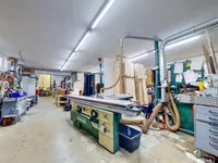 ca. 100m² zzgl. Lager