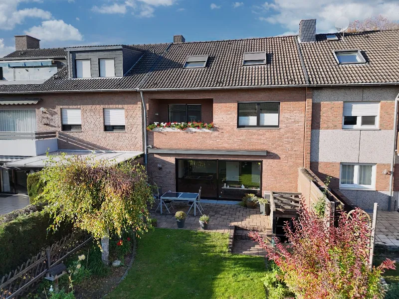 7 Zimmer ca. 180m² Nutzfäche