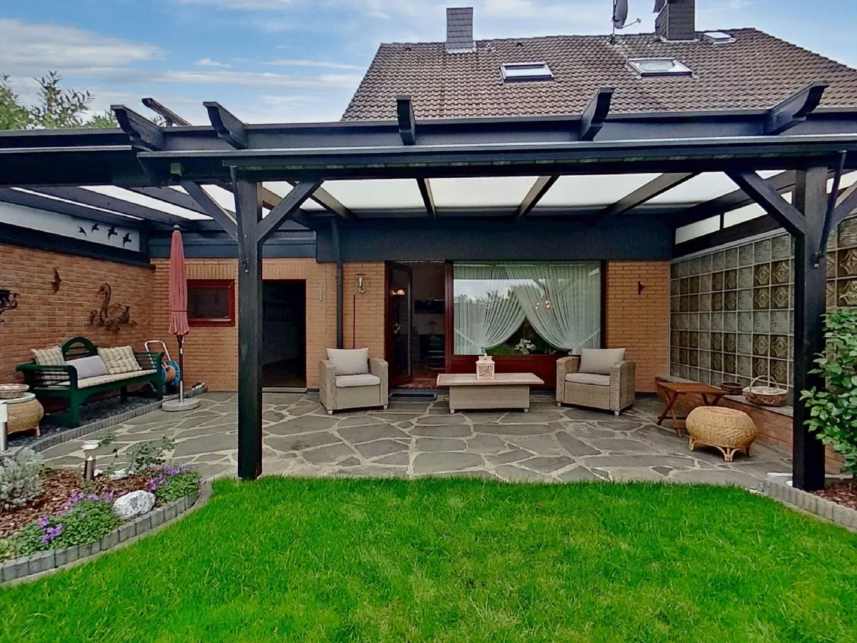 überdachte Terrasse