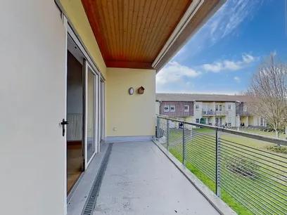 zur ruhigen Gartenseite