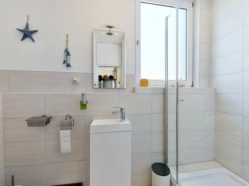 G-WC mit Dusche