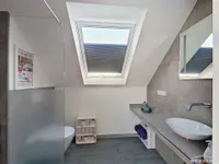 mit neuem Duschbad