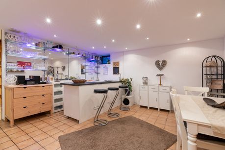 Bar im Untergeschoss