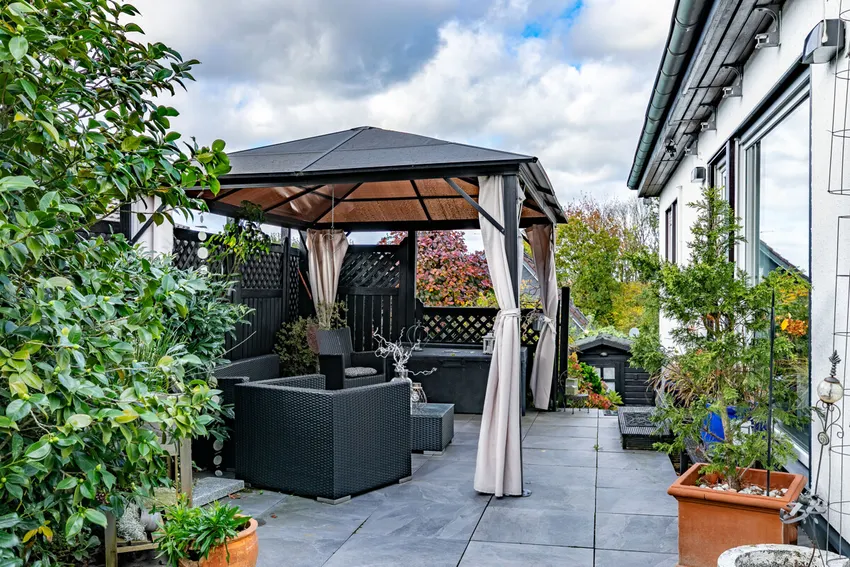 Süd-West- Terrasse