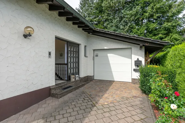 Extra große Garage