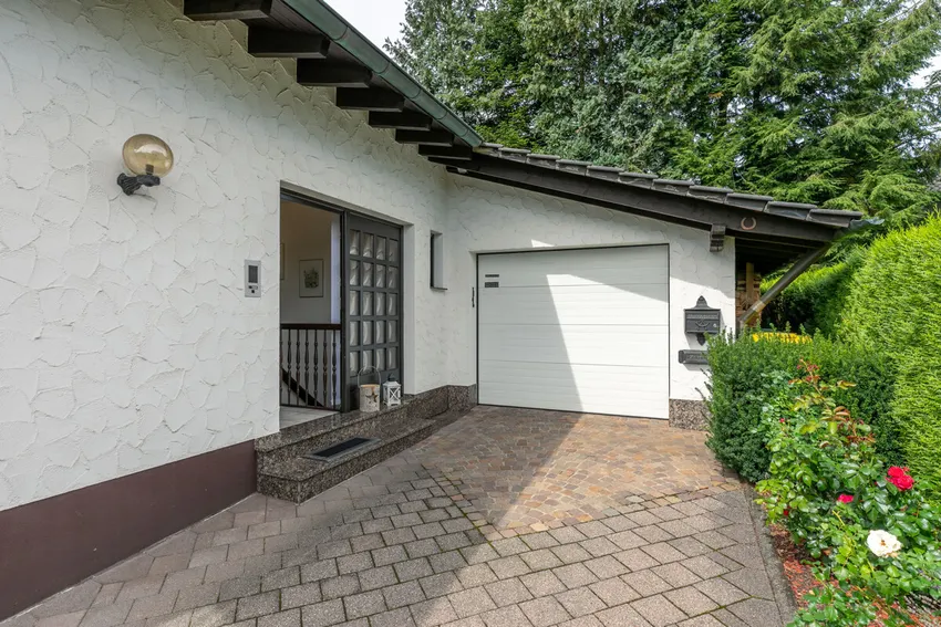 Extra große Garage