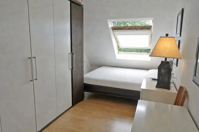 Schlafzimmer II
