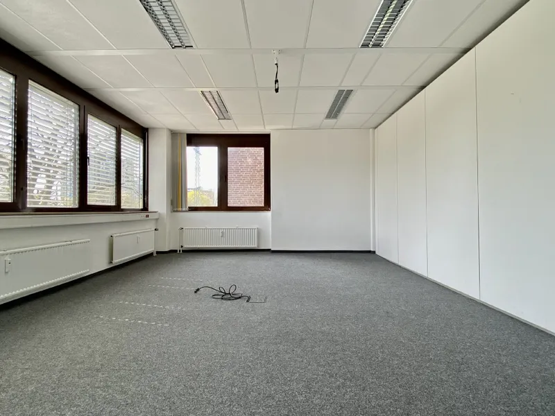 1. Büroraum rechts / Büro II