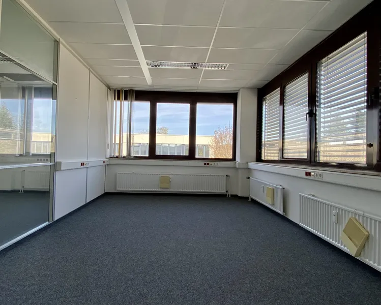 Büroraum hinten links / Büro II