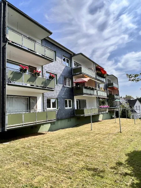 August-Lütgenau-Str. 15-17