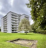 Gepflegte Wohnung in gepflegtem Mehrfamilienhaus mit 2 Balkonen und Blick ins Grüne!