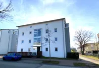 Ruhige, helle, moderne 3-Zi.-Wohnung mit großer Loggia und schöner Fernsicht!