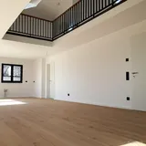 Erstbezug! Luxuriöse 4,5 Zimmer-Galeriewohnung in ruhiger Lage