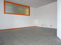Großes Ladenlokal in ruhiger Stadtrandlage!