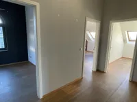 Vorraum mit Blick zum Schlafzimmer 2 und kleinem Büro