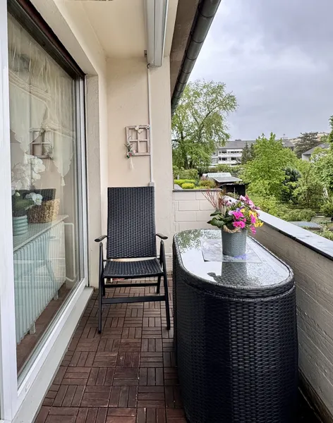 Altbau - Balkon OG rechts
