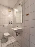 separates WC