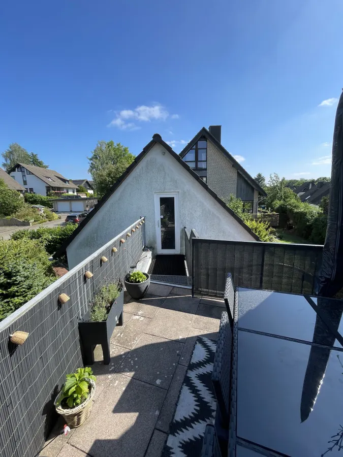 Brücke zum Raum über Garage