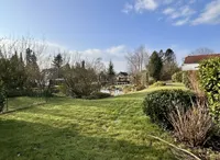 mit Blick in den Garten