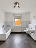 Großzügige Altbauwohnung mit Balkon und flexiblem Grundriss in Hilden